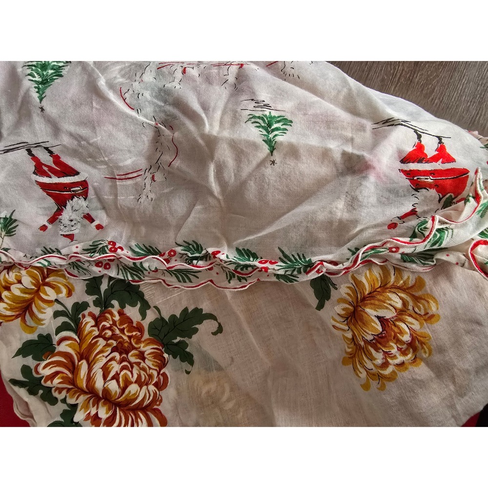 Vintage Christmas Hankerchief Santa‎ Skiing Trees Holly Berries Flowers